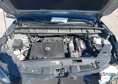 2021 Toyota Highlander Xle z USA, uszkodzony, nr VIN 5TDGZRAH1MS048820